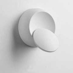 Minimalist aluminum wall light with 350 degree rotation for directional lighting