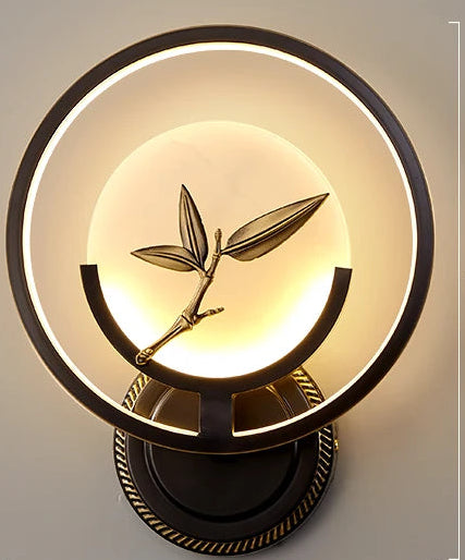 Wall lamp with leaf design