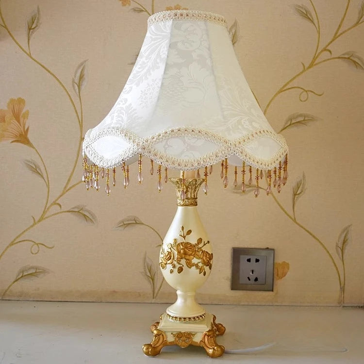 “Romantic lace and tassel table light for French classic living rooms”