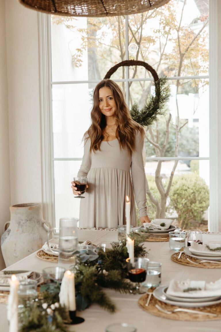 Holiday Table Inspiration: Elegant, Minimalist And Inspired By Nature